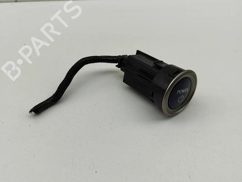 switch-lexus-is-iii-_e3_-2013-27797215 main image