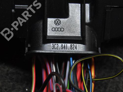 Fuse box VW PASSAT B6 (3C2) 2.0 TDI | BP6720547E1