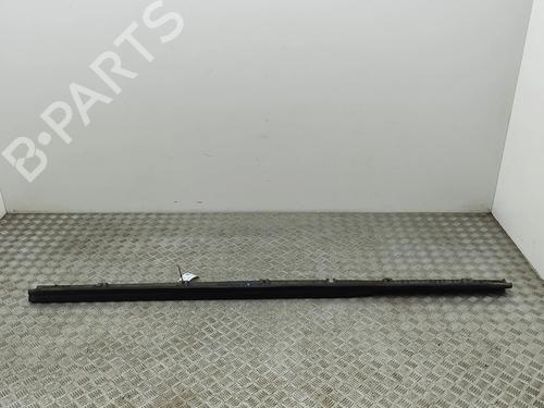Used Left sideskirt Left sideskirt 37598744 37598744