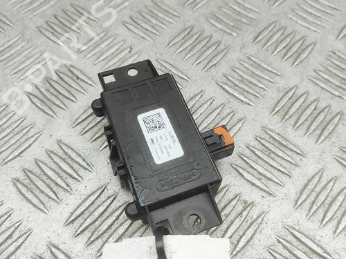 Used Electronic module Electronic module PEUGEOT 2008 II (UD_, US_, UY_, UJ_, UR_, UC_) e-2008 (UKZKXZ) (136 hp) 33798241 33798241