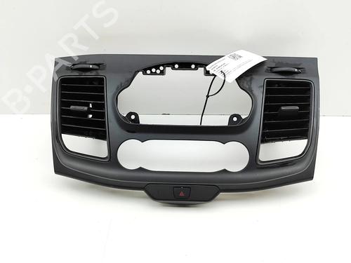 Used Middle console Middle console 39472444 39472444