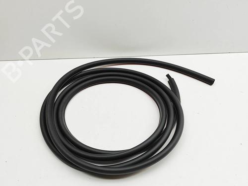 Gummiliste Gummiliste AUDI Q5 (8RB) 2.0 TDI quattro (177 hp) 33388648 33388648