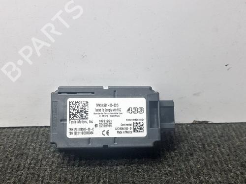 Used Electronic module TESLA MODEL 3 (5YJ3) EV AWD (351 hp) 27748611
