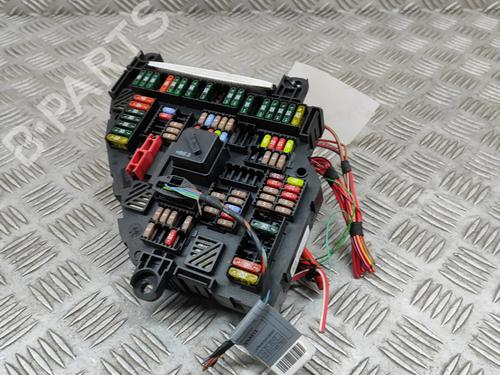 fuse-box-bmw-5-gran-turismo-f07-2009-2010-2011-2012-2013-2014-2015-2016-2017-24817953 main image