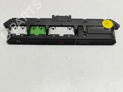 Used Warning switch VW PASSAT B8 Variant (3G5, CB5) 1.8 TSI (180 hp) 30972109