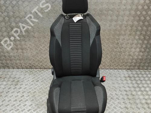 Used Right front seat Right front seat PEUGEOT 3008 II SUV (MC_, MR_, MJ_, M4_) Hybrid 180 (M4DGLU) (179 hp) 33376370 33376370