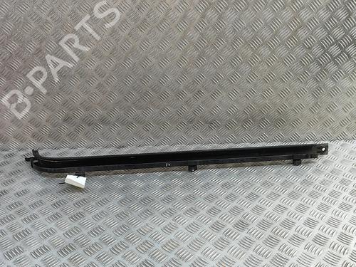 hingedoor-check-strap-mercedes-benz-v-class-w447-2014-28437315 main image