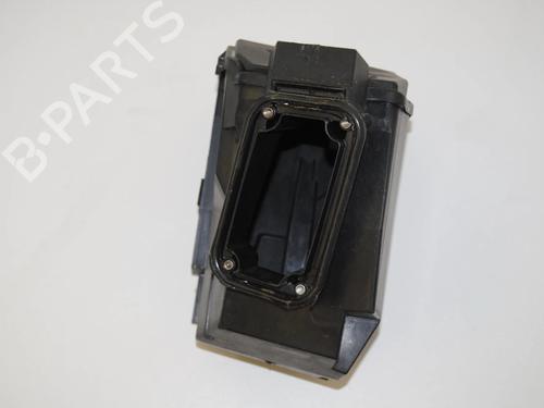 Used Fuse box Fuse box 9864098 9864098
