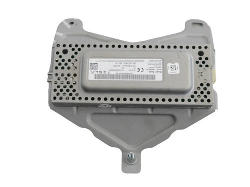 Used Electronic module Electronic module TESLA MODEL Y (5YJY) EV Performance All-wheel Drive (462 hp) 30620669 30620669