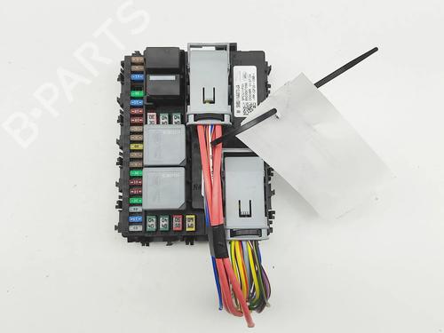 Fuse box LAND ROVER DEFENDER Station Wagon (L663) P525 4x4 | BP32525568E1