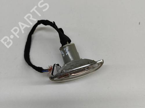 Blinkleuchte links seitlich für Blinkleuchte links seitlich OPEL CORSA E Hatchback Van (X15) 1.4 (08) (75 hp) 36043906 36043906