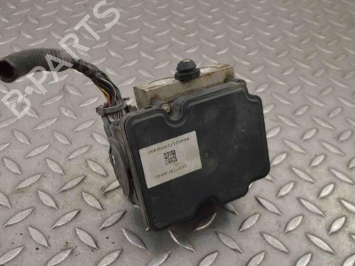 Used ABS pump TESLA MODEL X (5YJX) P100D AWD (772 hp) 30229184