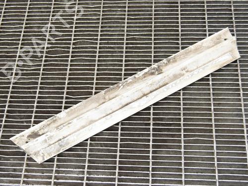 outra-tesla-model-s-5yjs-75-103711200a-2012-10399138 main image