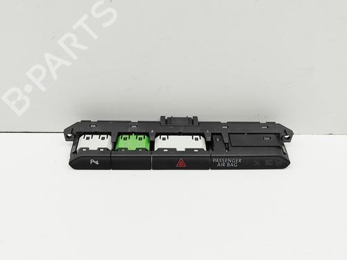 Used Warning switch VW PASSAT B8 Variant (3G5, CB5) 2.0 TDI (150 hp) 29830286