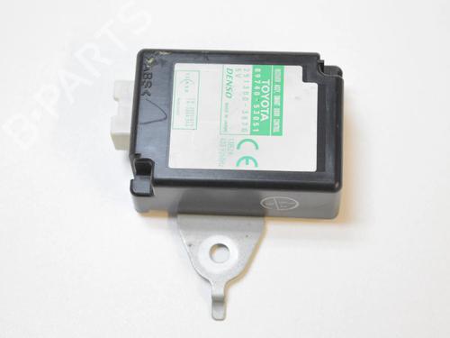 Used Electronic module LEXUS IS II (_E2_) 220d (ALE20) (177 hp) 9869729