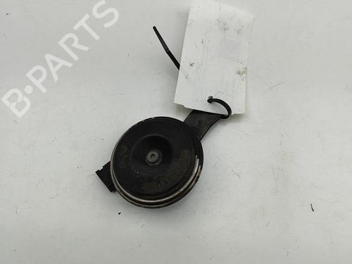 horn-toyota-prius-plus-_w4_-2011-27531797 main image