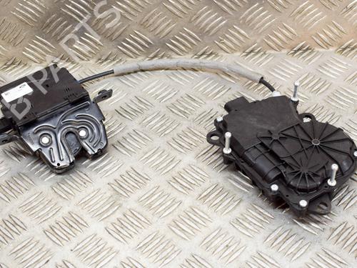 Used Tailgate lock LAND ROVER DISCOVERY V (L462) D300 MHEV 4x4 (300 hp) 27756385