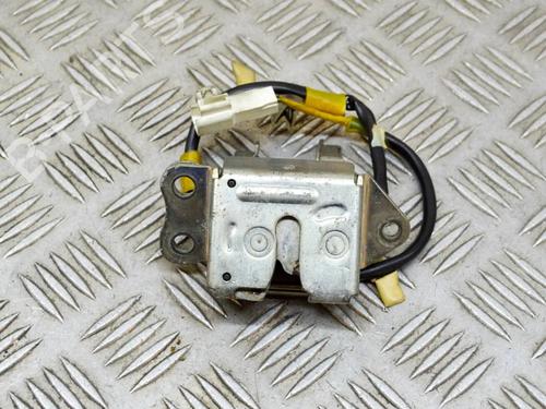 Used Tailgate lock TOYOTA YARIS (_P1_) 1.4 D-4D (NLP10_, NLP10R) (75 hp) 10220910