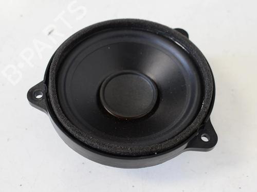 Used Speaker LAND ROVER RANGE ROVER VELAR (L560) 2.0 D180 TD4 4x4 (180 hp) 30269097