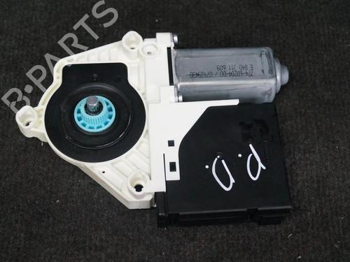 Used Right front window motor Right front window motor SEAT LEON (1P1) 1.9 TDI (105 hp) 6723842 6723842