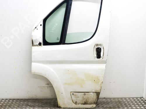 Used Left front door Left front door 9509688 9509688