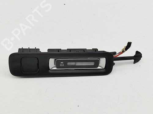 interior-roof-light-mercedes-benz-eqe-v295-2022-35983888 main image