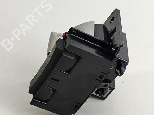 Gear lever PEUGEOT 2008 II (UD_, US_, UY_, UJ_, UR_, UC_) 1.2 Hybrid 136 (URHPYC, USHPY) | BP28553065M90
