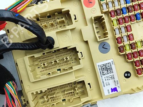 Fuse box HYUNDAI KONA (SX2) EV | BP30754559E1