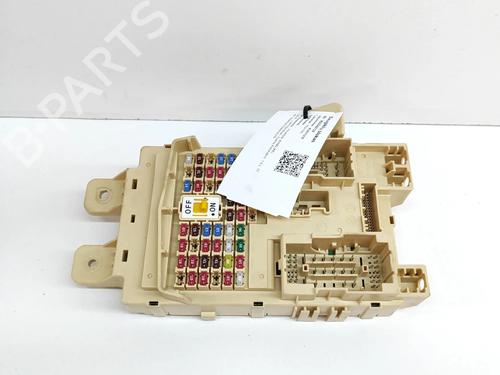 Used Fuse box Fuse box 16195037 16195037