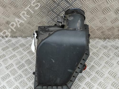 Used Air filter box BMW 5 (G30, F90) 530 e Plug-in Hybrid (252 hp) 17768041