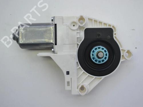Used Right front window motor AUDI Q5 (8RB) 2.0 TDI (136 hp) 30222451