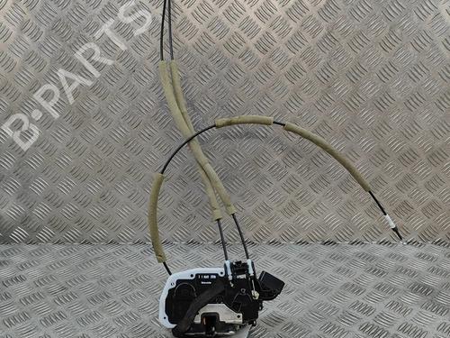 front-right-lock-nissan-leaf-ze1-2017-27780959 main image