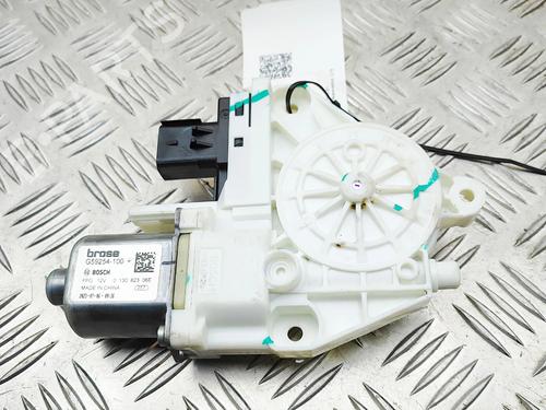 Right rear window motor TESLA MODEL Y (5YJY) Long Range All-wheel Drive | BP39073107E22 - Image 3