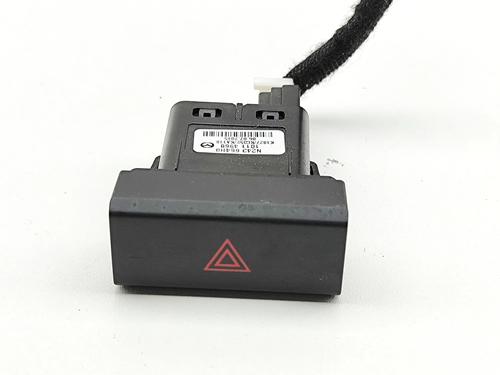 Comutador / Botão 4 piscas Comutador / Botão 4 piscas 37402738 37402738
