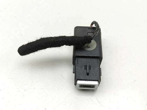 Used Electronic module PEUGEOT 2008 II (UD_, US_, UY_, UJ_, UR_, UC_) e-2008 (UKZKXZ) (136 hp) 30131350