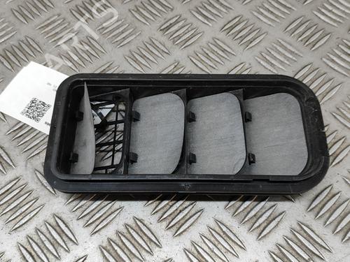 Used Grille VW SHARAN (7N1, 7N2) 2.0 TDI (140 hp) 26658459