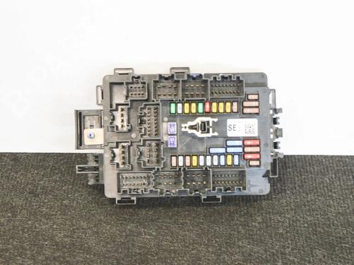 Used Fuse box TESLA MODEL S (5YJS) 75D AWD (525 hp) 20233051