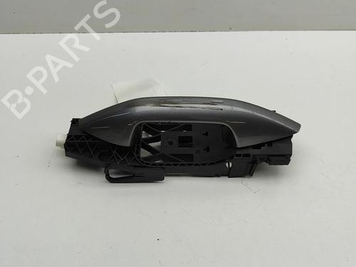 front-left-exterior-door-handle-audi-q4-e-tron-suv-f4b-2020-33373927 main image
