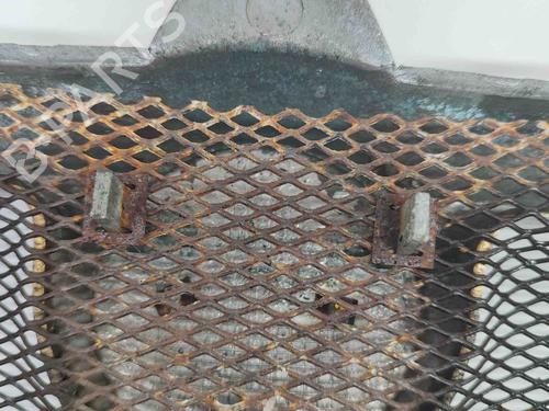 Grille ALFA ROMEO SPIDER (916_) 2.0 T.SPARK 16V (916S2C00) | BP31073055C40 