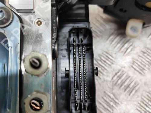 Servo brake VOLVO V60 II (225) B6 Mild-Hybrid AWD | BP29458623M42 