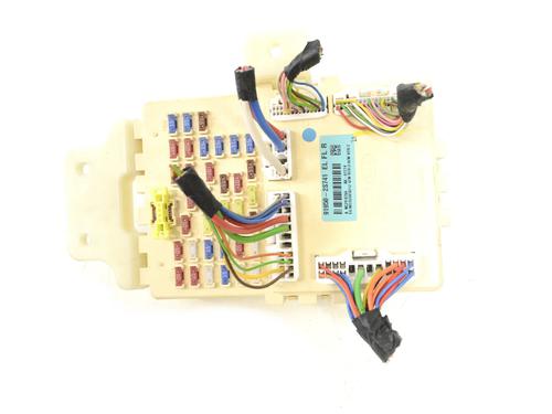 Used Fuse box HYUNDAI ix35 (LM, EL, ELH) 1.7 CRDi (116 hp) 30227735
