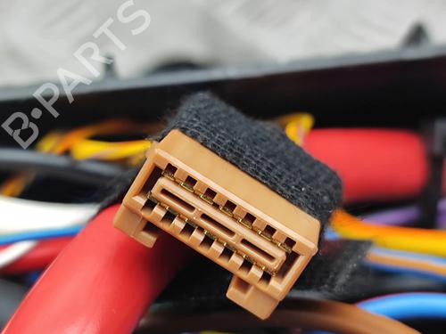 Fuse box JAGUAR XE (X760) 2.0 D | BP38421762E1 - Image 5