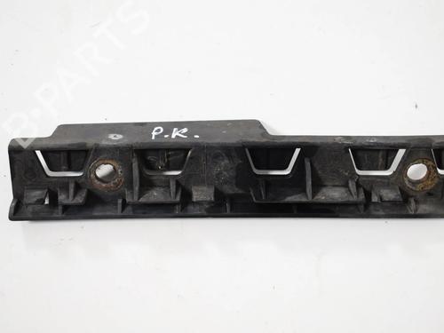 Kofangerbeslag foran BMW 5 (E60) 530 d (231 hp) 30257051