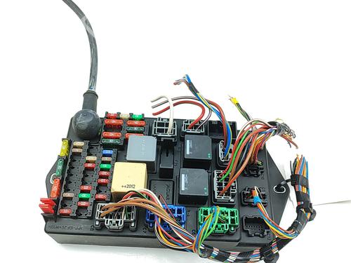 Używane Skrzynka bezpieczników JAGUAR XK II Coupe (X150) 5.0 XKR (510 hp) 30836916