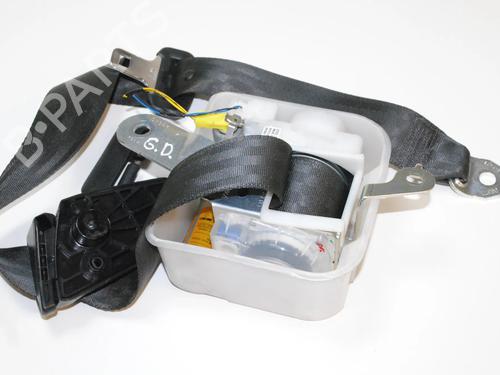 rear-right-seatbelt-lexus-gs-_l1_-2011-33361272 main image