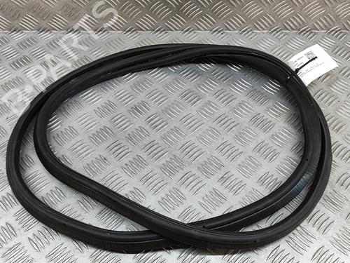 Used Rubber door seal MERCEDES-BENZ C-CLASS (W205) C 220 BlueTEC / d (205.002, 205.004) (170 hp) 24820174