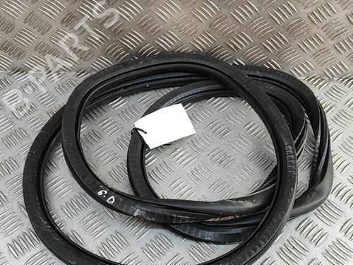 Rubber door seal PEUGEOT 2008 II (UD_, US_, UY_, UJ_, UR_, UC_) e-2008 (UKZKXZ) | BP29042426C142 