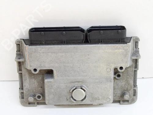 Used Engine control unit (ECU) Engine control unit (ECU) BMW i3 (I01) Range Extender (102 hp) 13928415 13928415