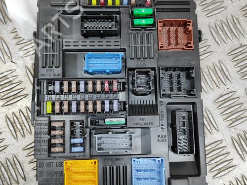 Fuse box PEUGEOT 3008 II SUV (MC_, MR_, MJ_, M4_) Hybrid | BP28554205E1 