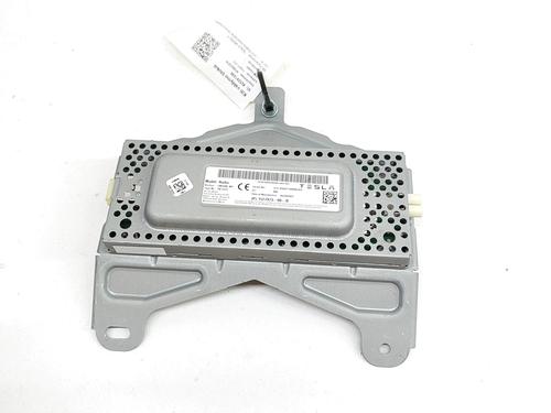 Used Electronic module TESLA MODEL Y (5YJY) EV Performance All-wheel Drive (534 hp) 32754674